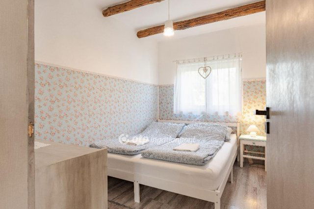 Eladó nyaraló, Mezőkövesden 35 M Ft, 2 szobás