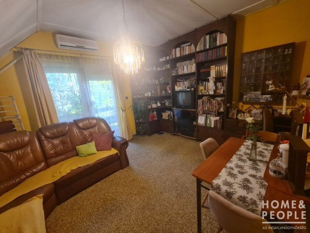 Eladó családi ház, Hódmezővásárhelyen 74 M Ft, 7 szobás