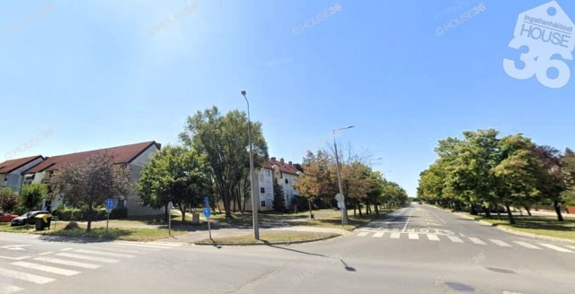 Eladó panellakás, Kecskeméten 68.8 M Ft, 3 szobás