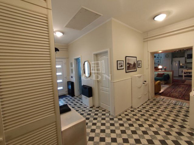 Eladó családi ház, Érden 138.9 M Ft, 6+1 szobás