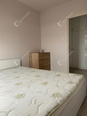 Eladó téglalakás, Szegeden 67.9 M Ft, 2 szobás