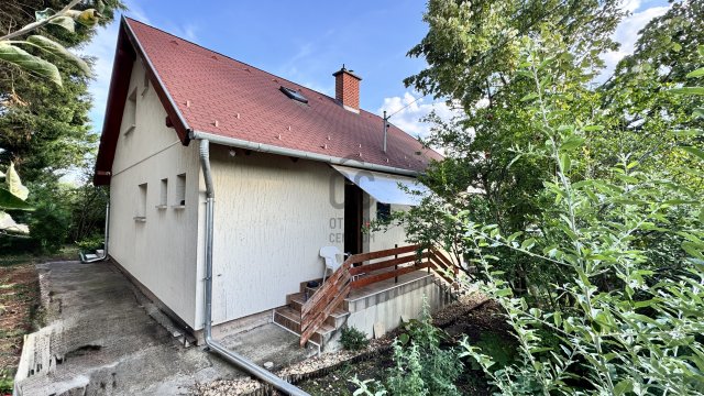 Eladó családi ház, Szentendrén 150 M Ft, 4 szobás