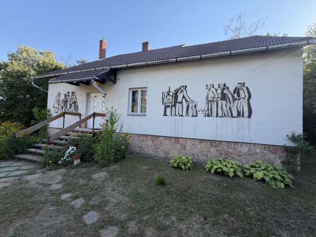 Eladó családi ház, Oroszlányban 89.9 M Ft, 4 szobás
