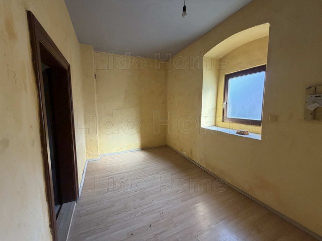 Eladó családi ház, Olaszfalun 23 M Ft, 3 szobás