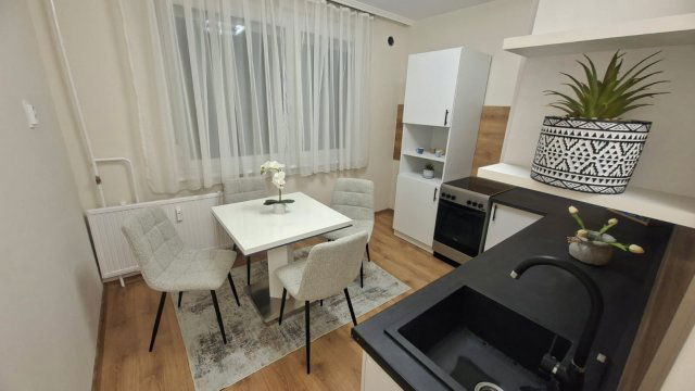 Eladó panellakás, Debrecenben, Böszörményi úton 69.9 M Ft