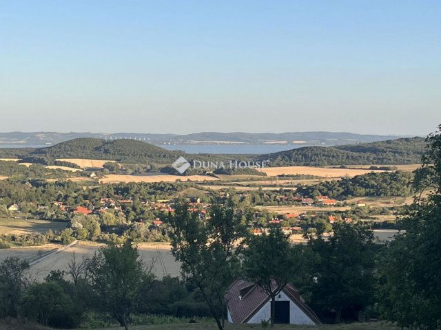 Eladó telek, Pécselyen 30 M Ft / költözzbe.hu