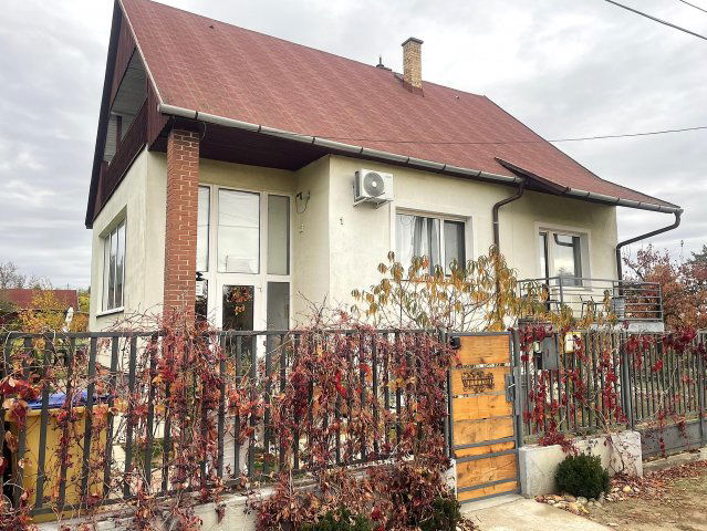 Eladó családi ház, Nyíregyházán 130 M Ft, 5 szobás