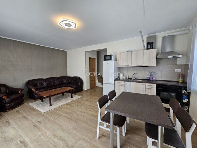 Eladó családi ház, Orfűn 89.9 M Ft, 3 szobás