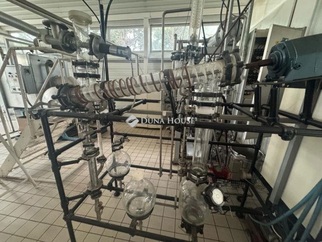 Eladó ipari ingatlan, Törökbálinton 312 M Ft