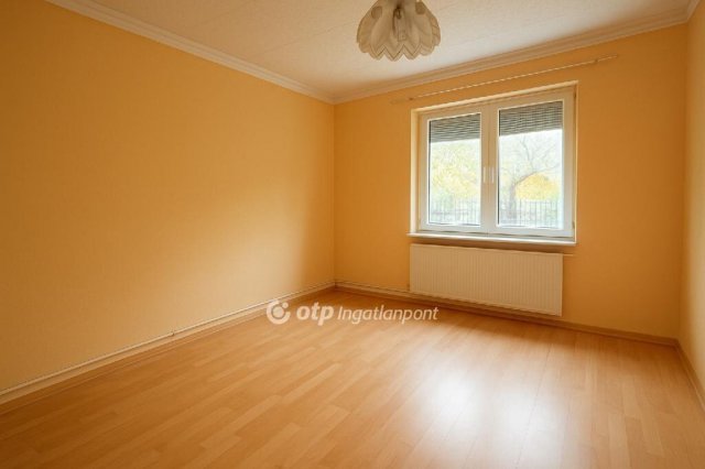 Eladó családi ház, Mezőtúron 25.5 M Ft, 2 szobás