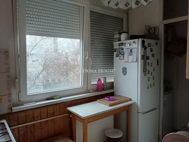 Eladó panellakás, Cegléden 43.9 M Ft, 2 szobás