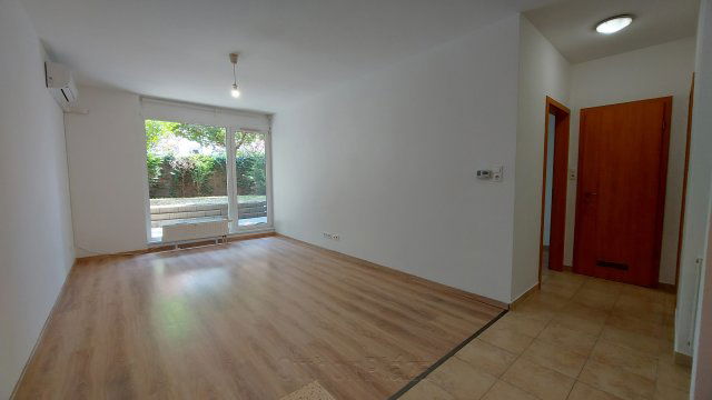 Eladó téglalakás, Budapesten, XIII. kerületben, Futár utcában