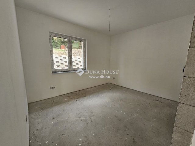 Eladó családi ház, Szentendrén 225 M Ft, 5 szobás
