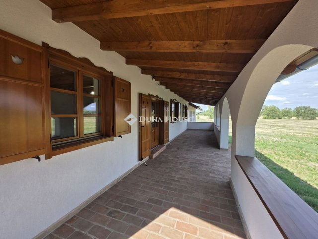 Eladó mezogazdasagi ingatlan, Felsőpakonyban 149.9 M Ft, 4 szobás