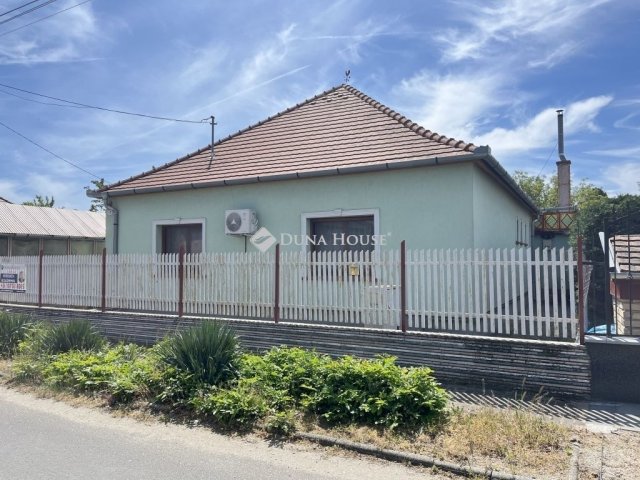 Eladó családi ház, Kistarcsán 80 M Ft, 3 szobás