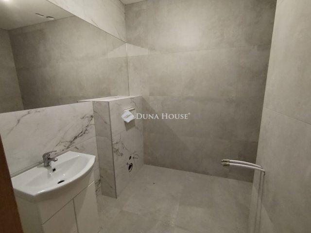 Eladó ikerház, Szegeden 170 M Ft, 6 szobás / költözzbe.hu