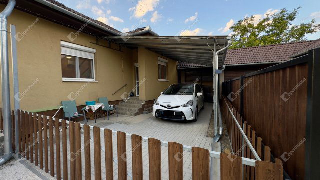 Eladó téglalakás, Monoron 79.9 M Ft, 4 szobás