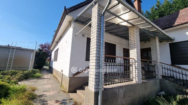 Eladó családi ház, Albertirsán 95 M Ft, 4 szobás