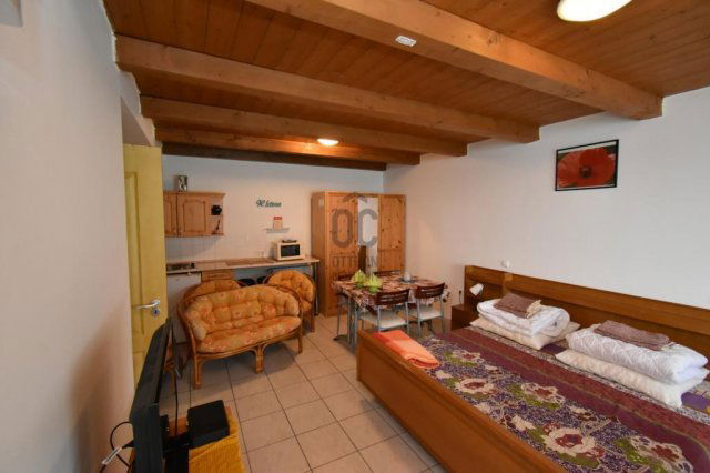 Eladó családi ház, Zalakaroson 99 M Ft, 10 szobás