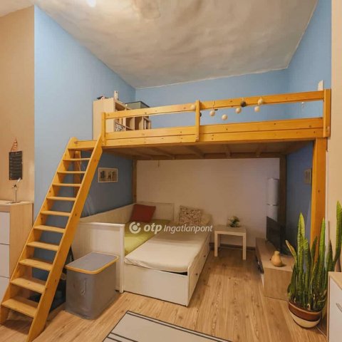 Eladó téglalakás, Budapesten, VIII. kerületben 51.9 M Ft