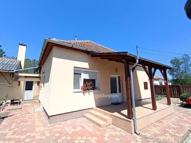 Eladó családi ház, Derekegyházán 35 M Ft, 2+1 szobás