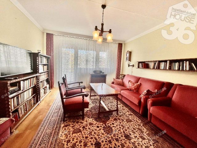 Eladó panellakás, Kecskeméten 49.9 M Ft, 2 szobás