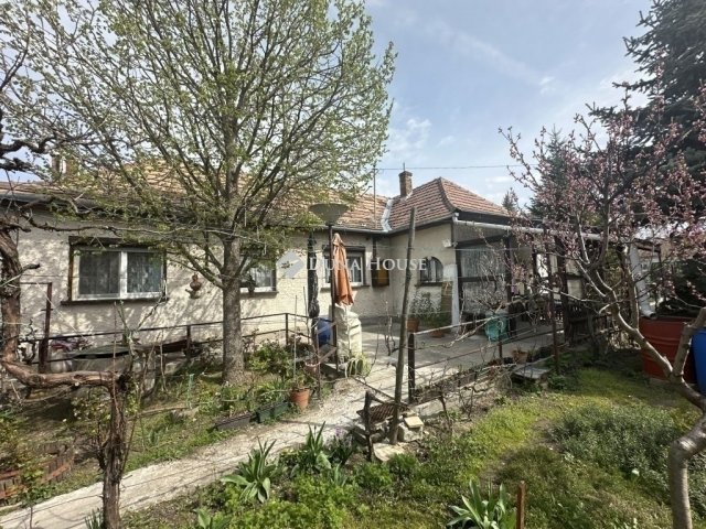 Eladó családi ház, Budapesten, XVII. kerületben 84.9 M Ft