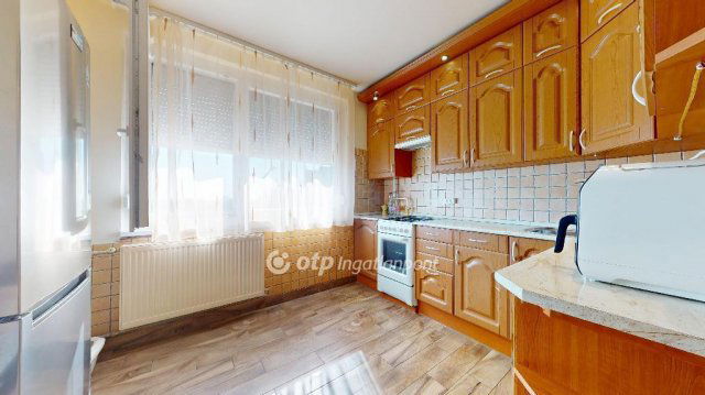 Eladó panellakás, Miskolcon 36 M Ft, 1+2 szobás