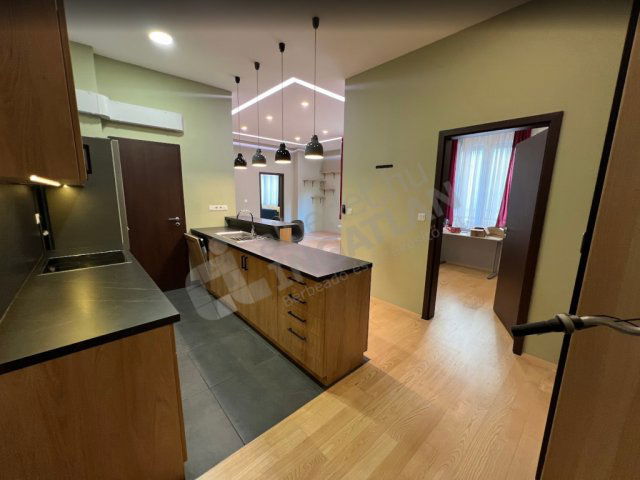 Kiadó téglalakás, albérlet, V. kerületben, Szemere utcában