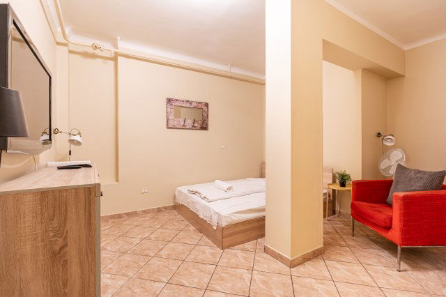 Kiadó téglalakás, albérlet, VI. kerületben, Révay közben