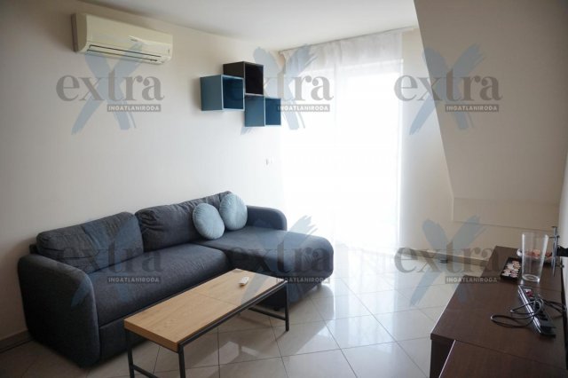 Kiadó téglalakás, albérlet, Szegeden 280 E Ft / hó, 3 szobás