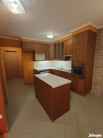 Kiadó téglalakás, albérlet, Székesfehérvárott 210 E Ft / hó