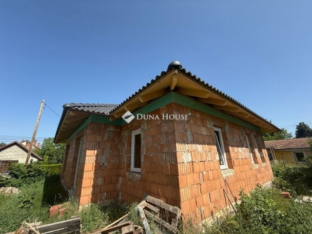 Eladó családi ház, Abonyban 54.9 M Ft, 4 szobás