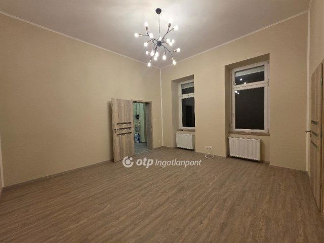 Eladó téglalakás, Budapesten, VIII. kerületben 79.2 M Ft