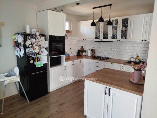 Eladó családi ház, Nagyalásonyon 58 M Ft / költözzbe.hu