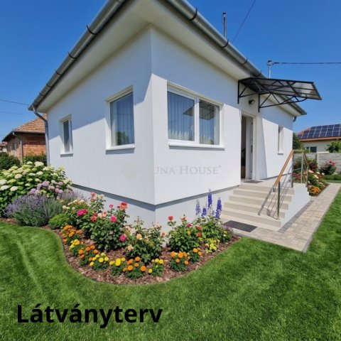 Eladó családi ház, Tápiószecsőn 69.9 M Ft, 4 szobás