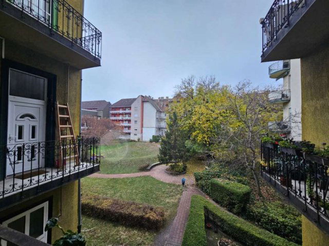 Eladó téglalakás, Budapesten, IX. kerületben, Berzenczey utcában