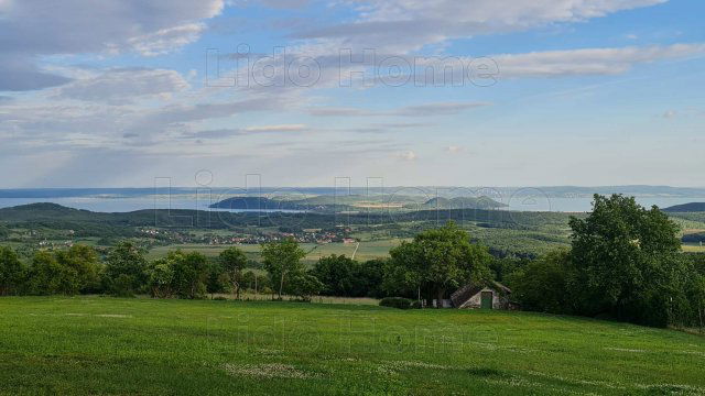 Eladó mezogazdasagi ingatlan, Balatonszőlősön 135 M Ft