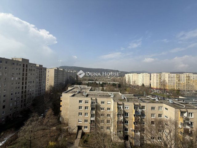 Eladó panellakás, Budapesten, III. kerületben 56.9 M Ft, 2 szobás