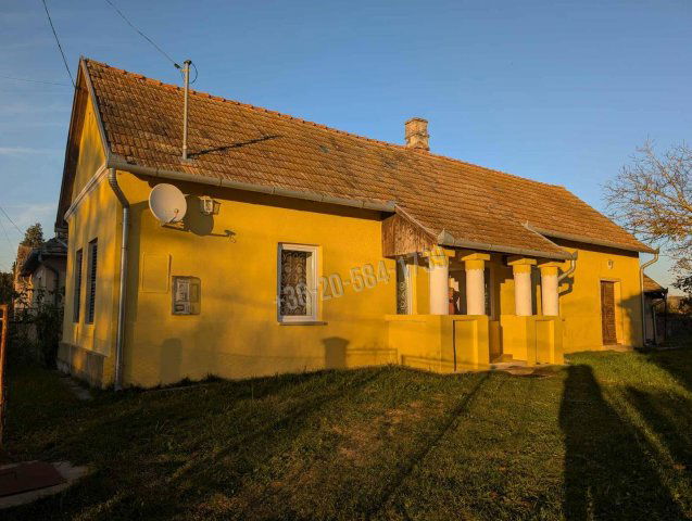 Eladó családi ház, Somogyzsitfán 17.8 M Ft, 2 szobás