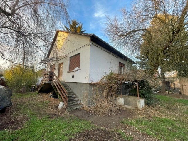 Eladó családi ház, Tápióságon 49.5 M Ft, 3 szobás