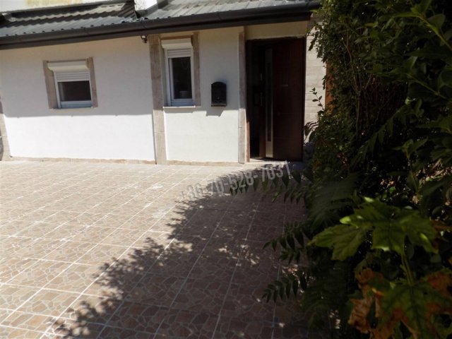 Eladó panellakás, Tatabányán, Gábor Áron utcában 27.8 M Ft