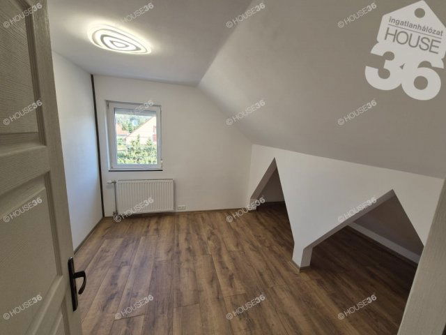 Eladó családi ház, Kecskeméten 105.5 M Ft, 6 szobás