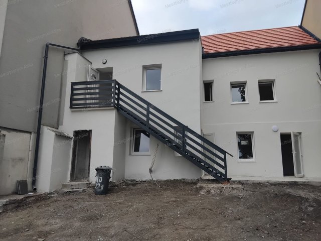 Eladó családi ház, Sopronban 118 M Ft, 5 szobás