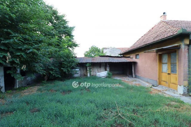 Eladó családi ház, Dömsödön 19.5 M Ft, 2 szobás