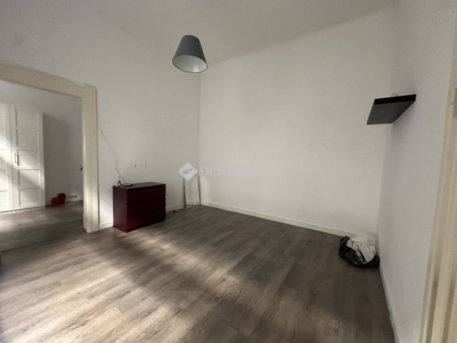 Eladó téglalakás, Budapesten, V. kerületben 99.9 M Ft, 2 szobás