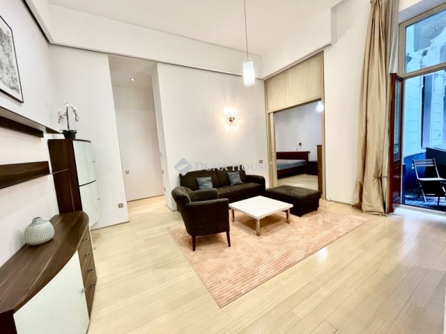 Kiadó téglalakás, albérlet, Budapesten, V. kerületben, 2 szobás