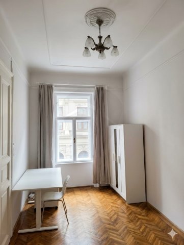 Eladó téglalakás, Budapesten, VI. kerületben 88 M Ft, 2 szobás