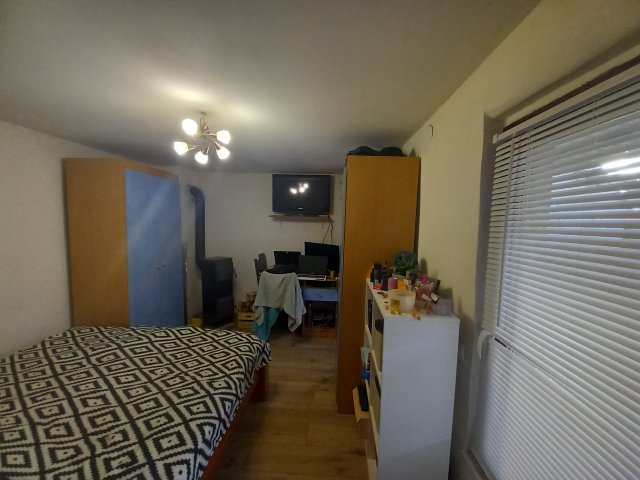 Eladó családi ház, Pécsett, Mohácsi úton 25 M Ft, 1 szobás