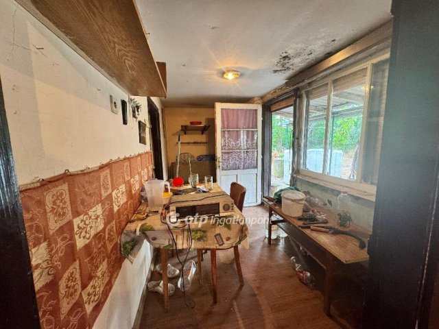 Eladó családi ház, Cibakházán 3.8 M Ft, 2 szobás